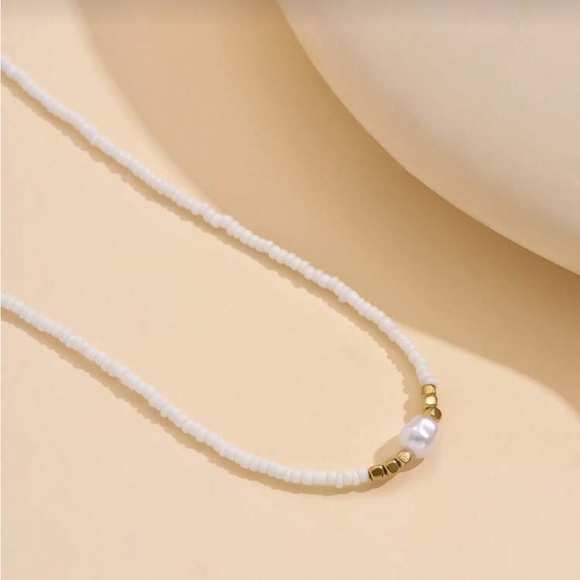 Elegant White Beaded Necklace R254 - Picture 3 of 3